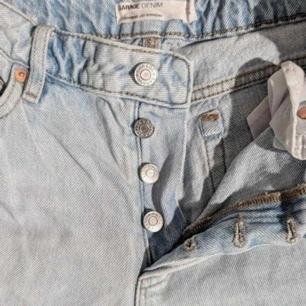 Garage Ex Boyfriend Light Wash‎ Distressed Jeans- Size 03/26